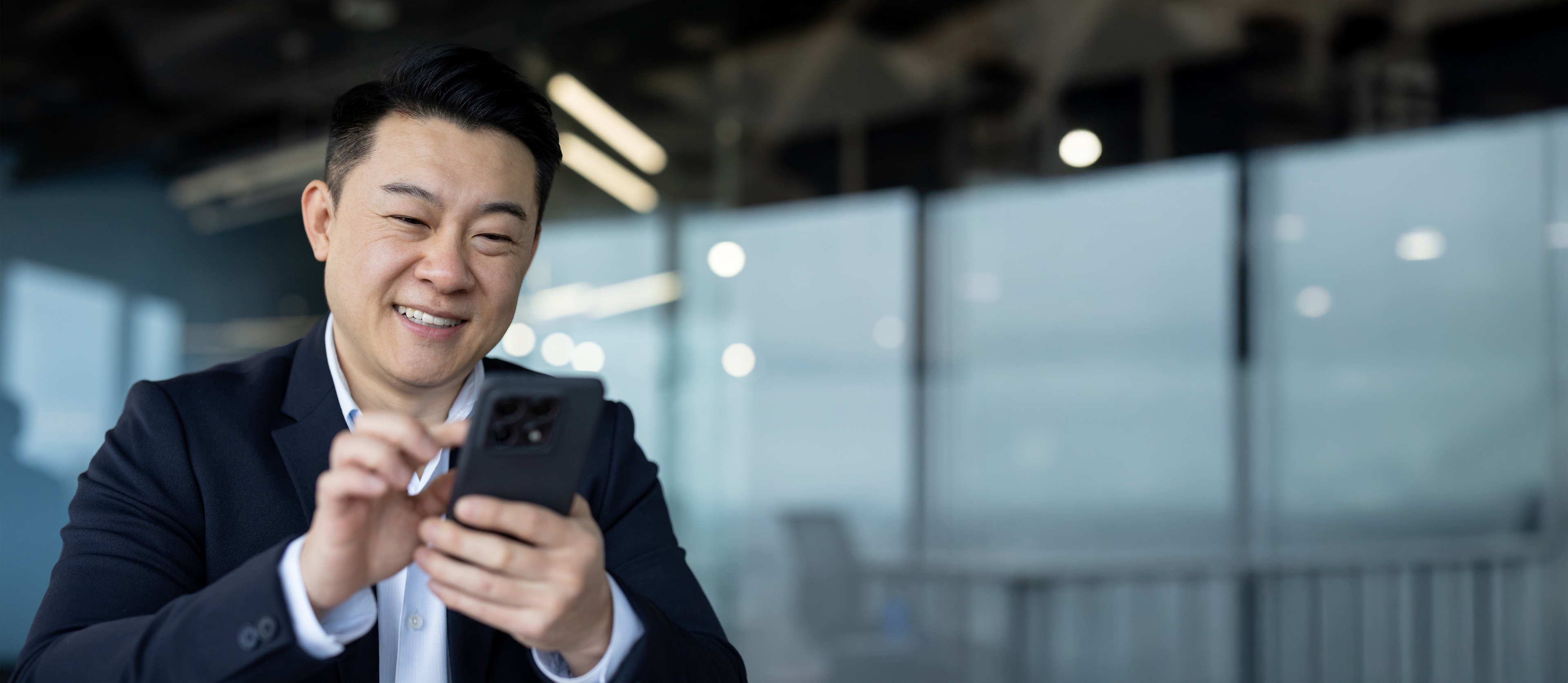 Eminos company hero image